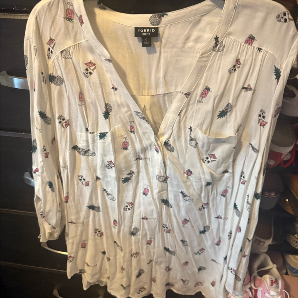 Torrid Cream Printed Blouse